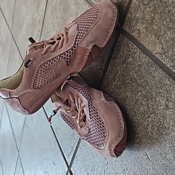 DBECK sneakers size 39 NWOT - Picture 7 of 10